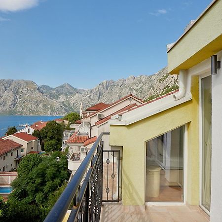 2Montenegro Mimoza Apartments Dobrota Exterior foto