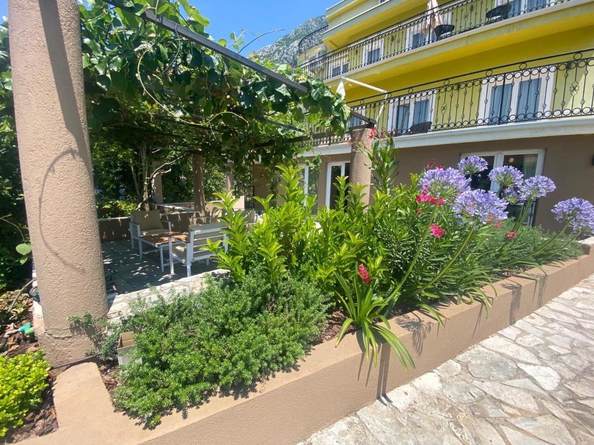 2Montenegro Mimoza Apartments Dobrota Exterior foto