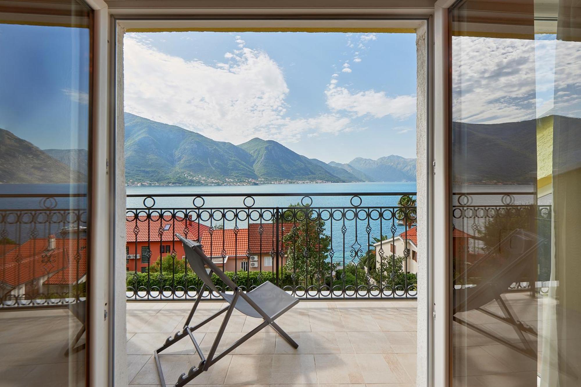 2Montenegro Mimoza Apartments Dobrota Exterior foto