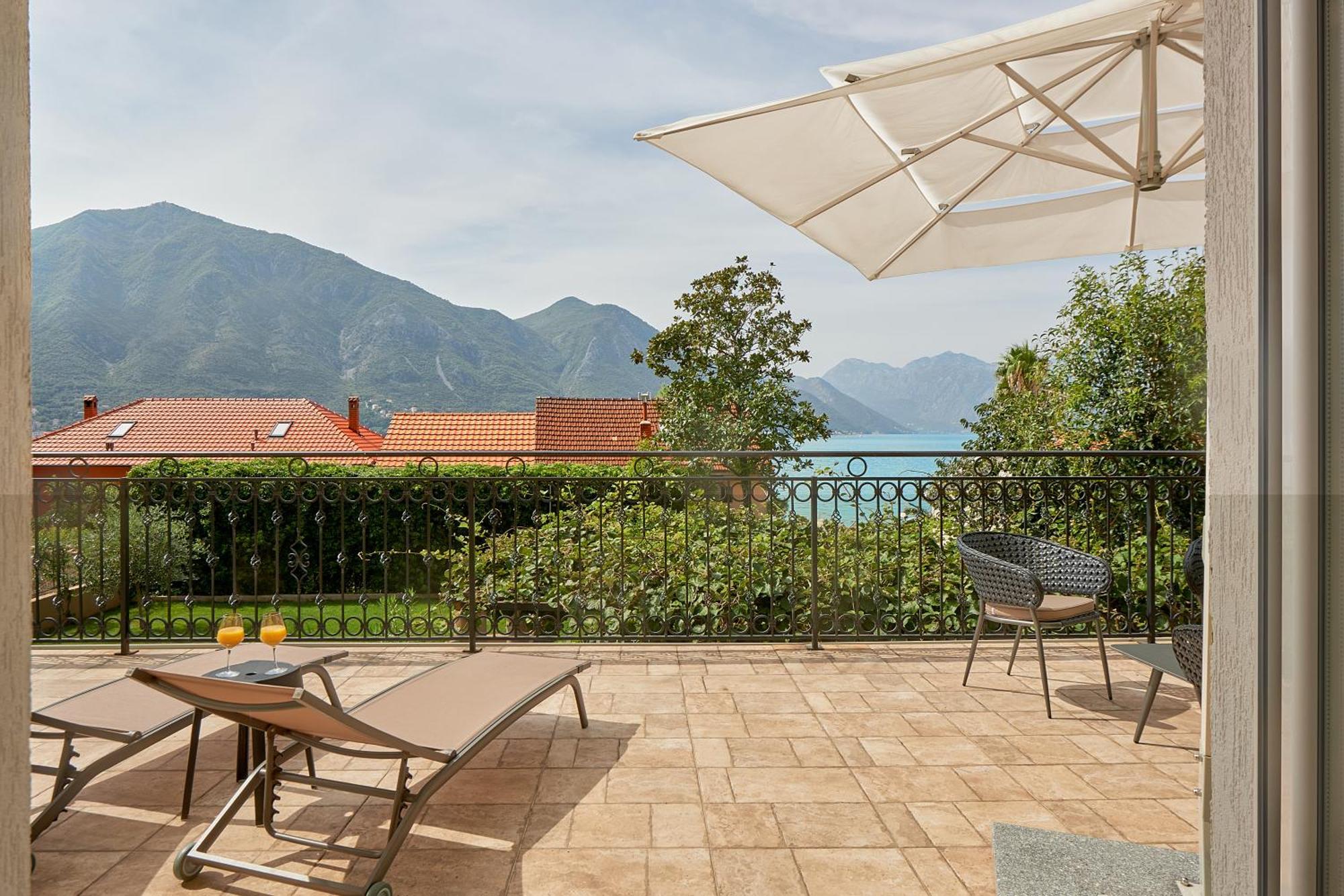 2Montenegro Mimoza Apartments Dobrota Exterior foto